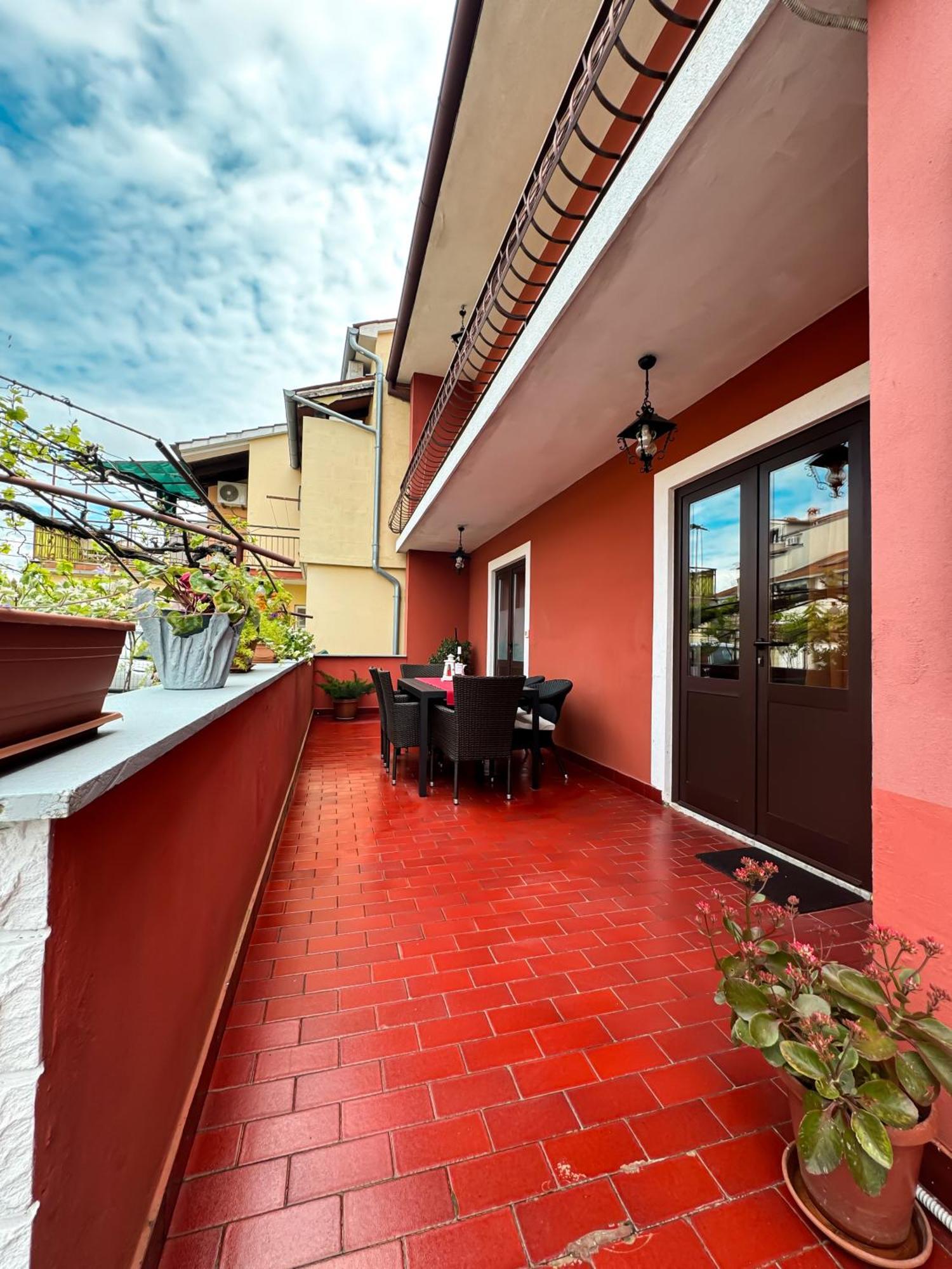 Appartement Vili Apartment *