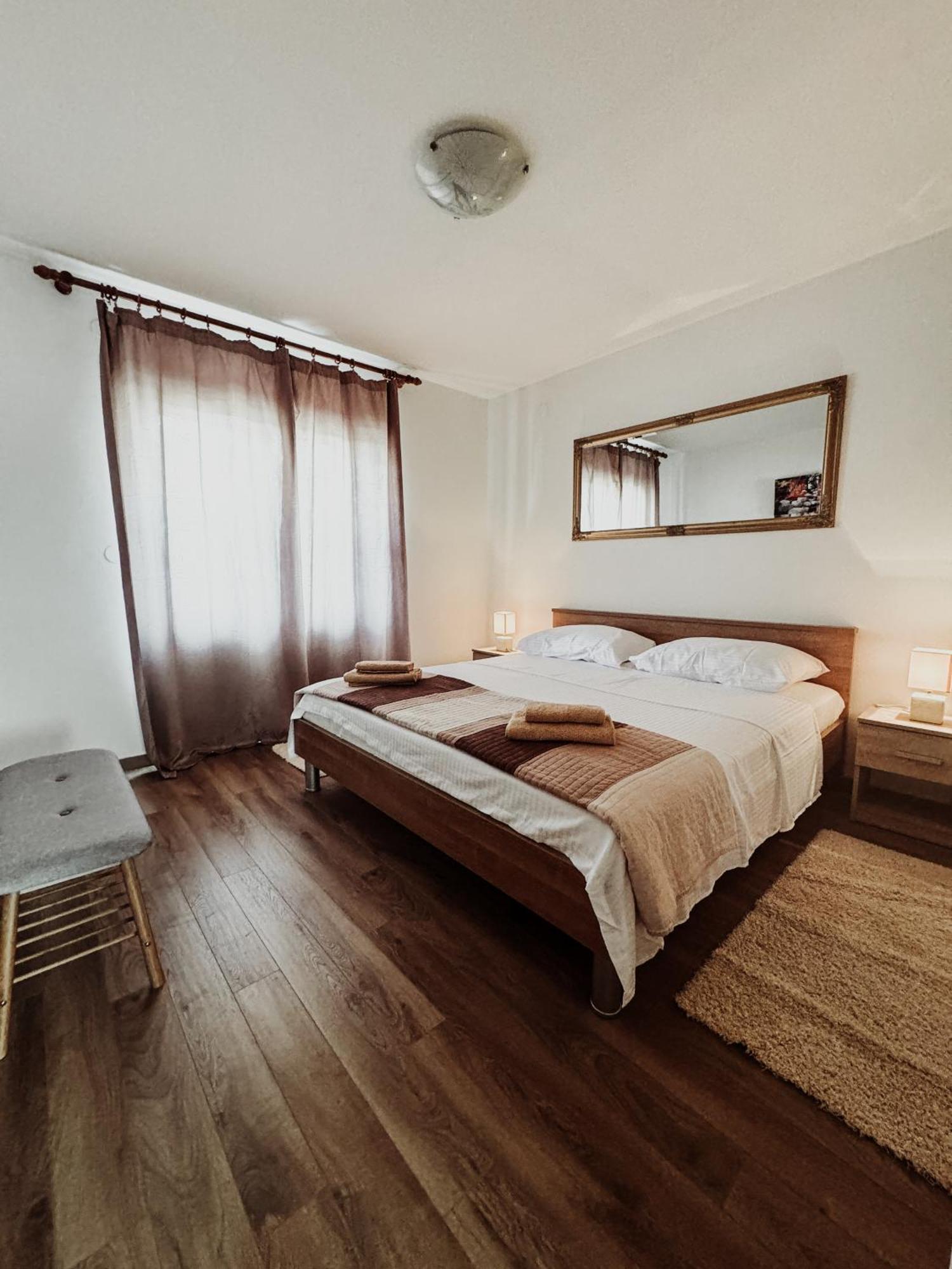 Appartement Vili Apartment *